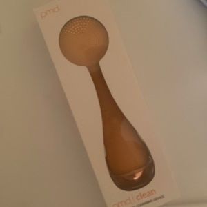 PMD Smart facial cleansing device